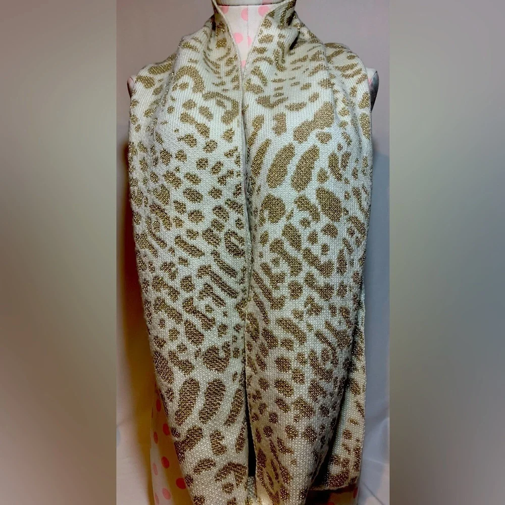 Calvin Klein Scarf pearl white with metallic gold